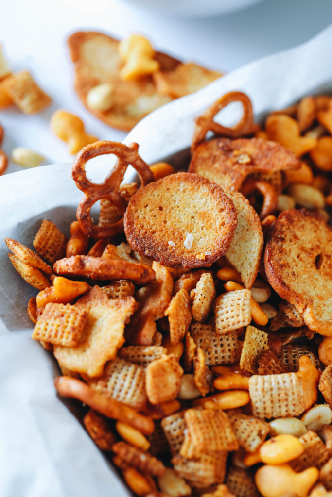 This chipotle chex mix is a crowd pleaser and you will be asked to make it every time you host! | HonestlyRelatable.com