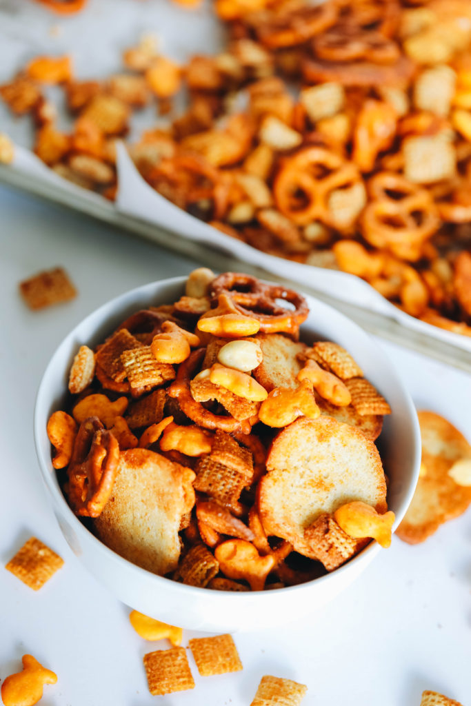 This chipotle chex mix is a crowd pleaser and you will be asked to make it every time you host! | HonestlyRelatable.com
