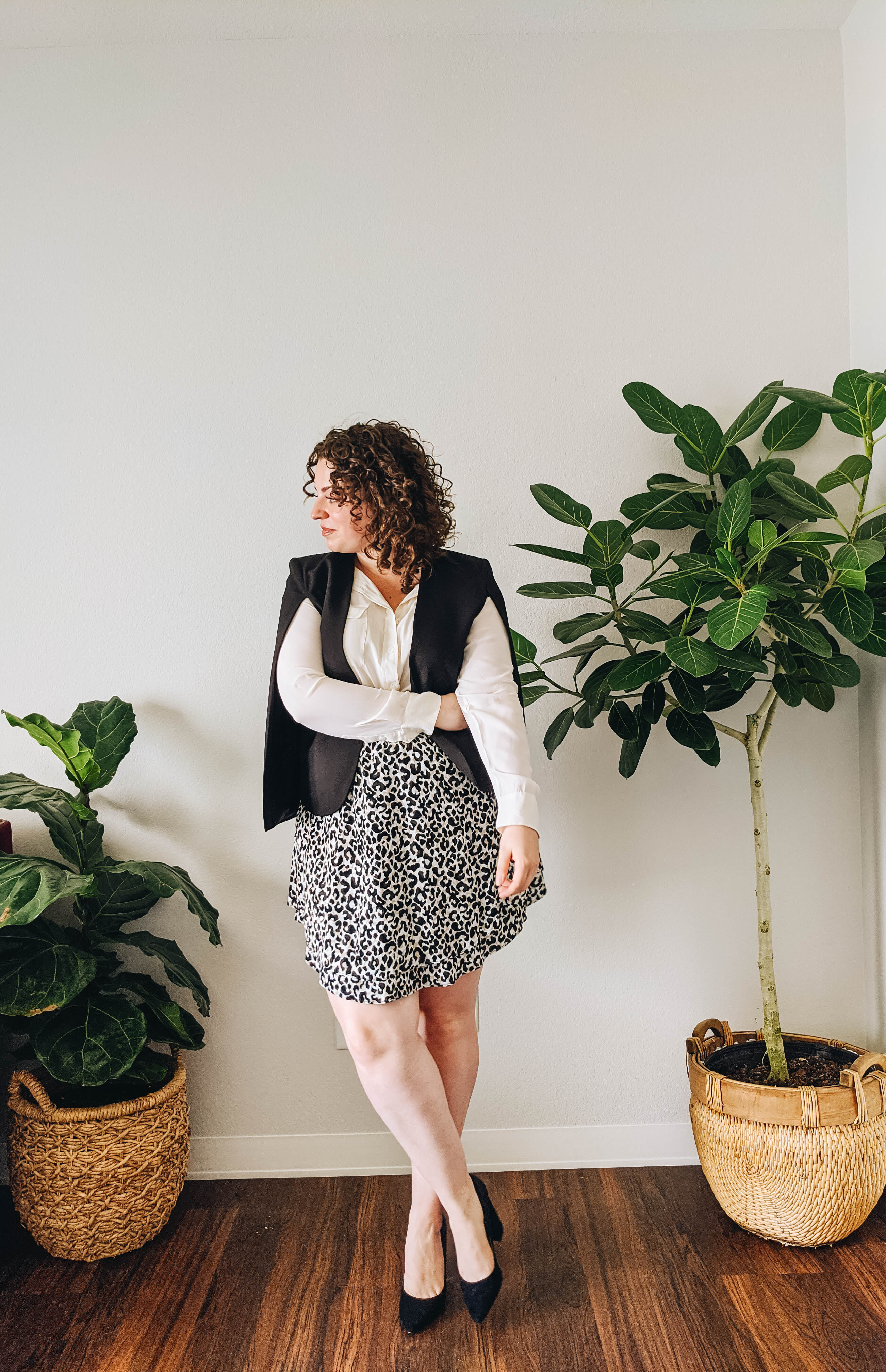 5 ways to wear an animal print skirt from work to weekend! | Honestlyrelatable.com