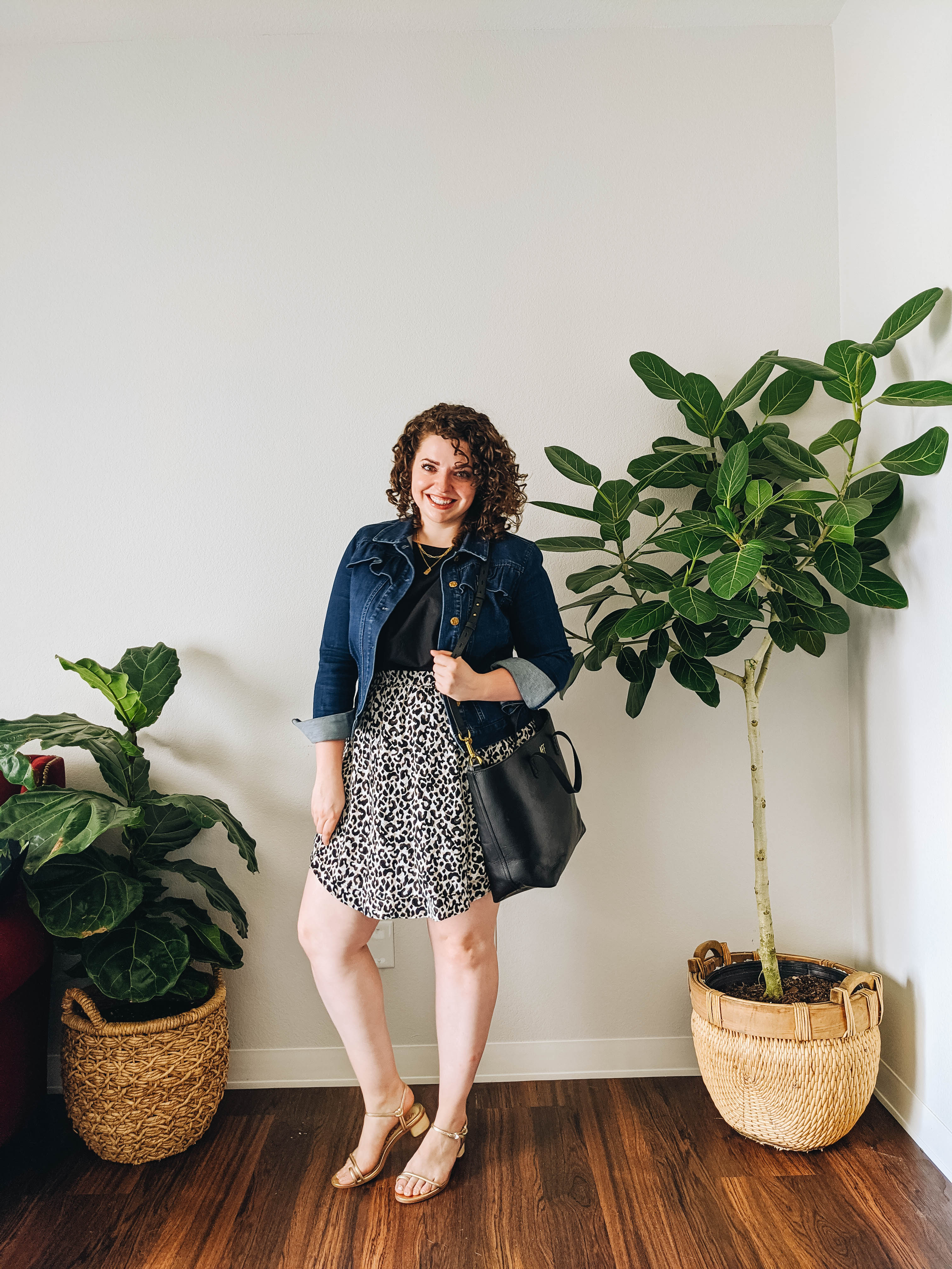 5 ways to wear an animal print skirt from work to weekend! | Honestlyrelatable.com