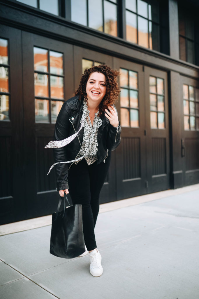 Madewell leather jacket outfit | Chicago casual outfit | HonestlyRelatable.com