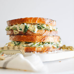 Spinach artichoke melt recipe | Chicago Lifestyle Blogger | HonestlyRelatable.com